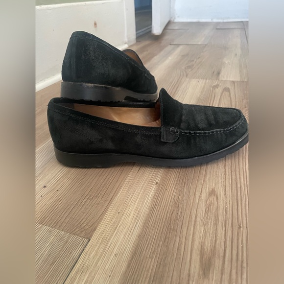 Coach Black Suede Women’s Slip-On Loafers - Picture 4 of 11